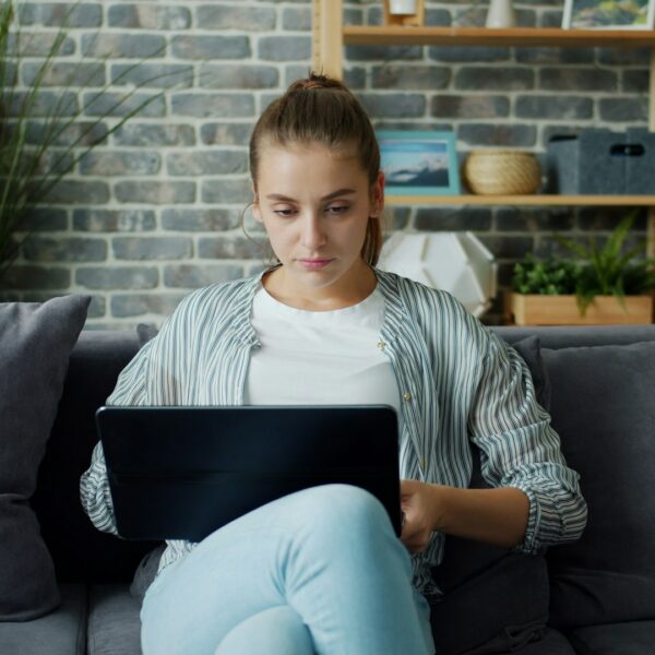 Comment brancher sa box internet à la fibre optique ?