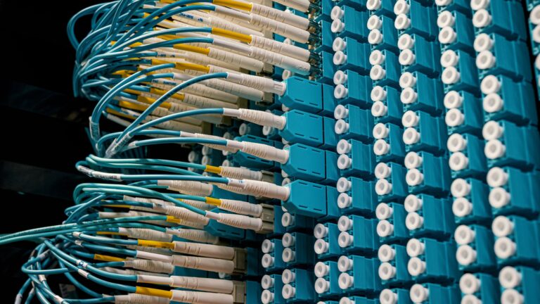 Comment protéger les câbles de fibre optique des rongeurs ?