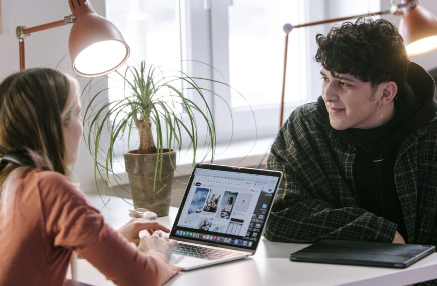 Combien de conversations gratuites sont possibles sur Claude ?